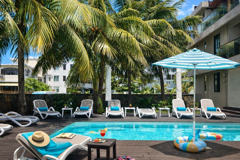 Pool 4, Black Reef Apartments