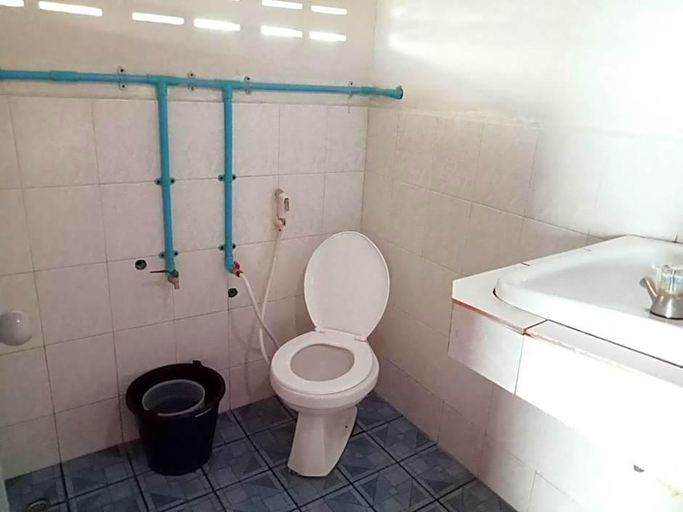 Bathroom 4, The Ocean Phangan Homestay, Ko Phangan