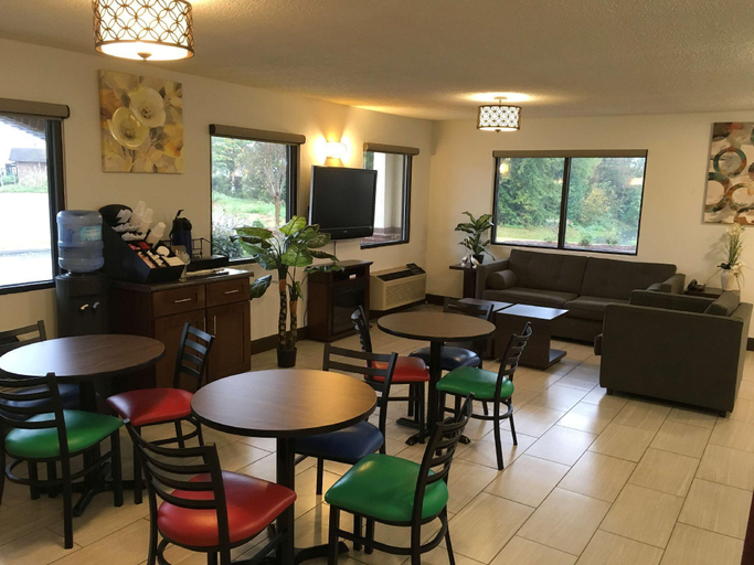 Food & Drinks, GuestHouse Dothan, Houston