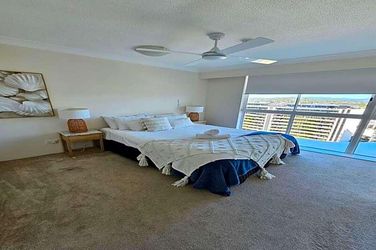 Bedroom 5, 19Th Avenue On The Beach Apartments, Gold Coast
