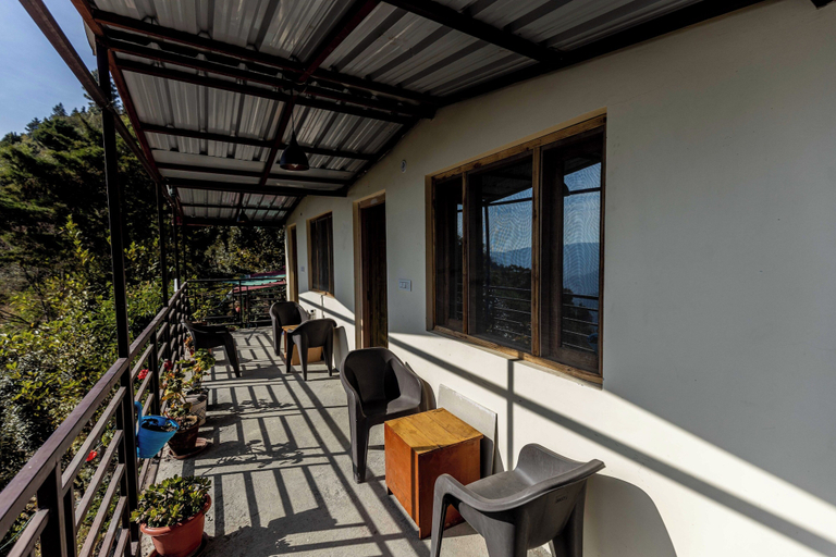 Property grounds 2, Hidden Valley Homestay Pangot, Nainital