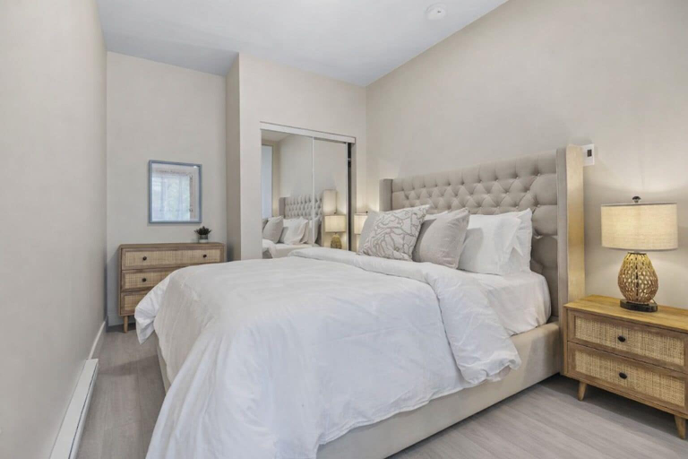 Room 5, Toronto Union Suites - Free Parking, Toronto