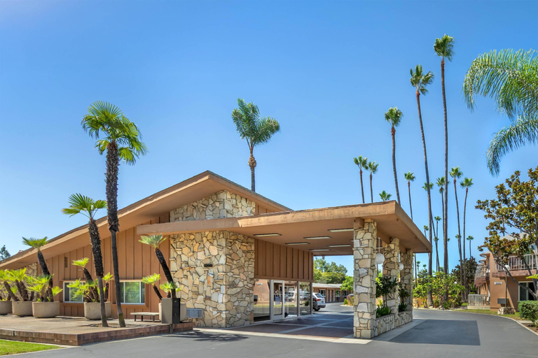 Exterior & Views 2, Best Western Pine Tree Motel, San Bernardino