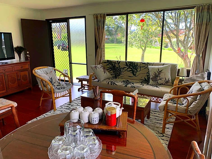 Food & Drinks 5, Sapphire Coast Motel, Bega Valley