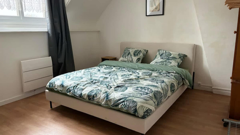 Room 5, T2 Proche du CH d Arras, Pas-de-Calais