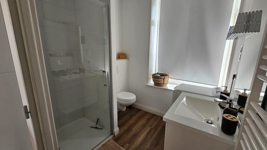 Room 3, Elegant Apartment in a Luxury Residence, Pas-de-Calais