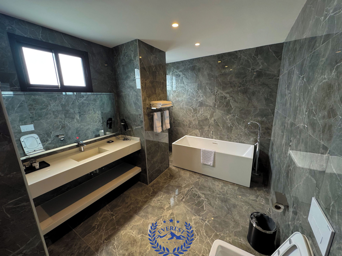 Bathroom, HOTEL EVEREST RDC, Kinshasa