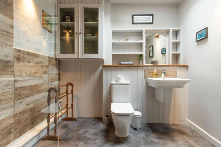 Room 4, Host Stay Mill House, Norfolk