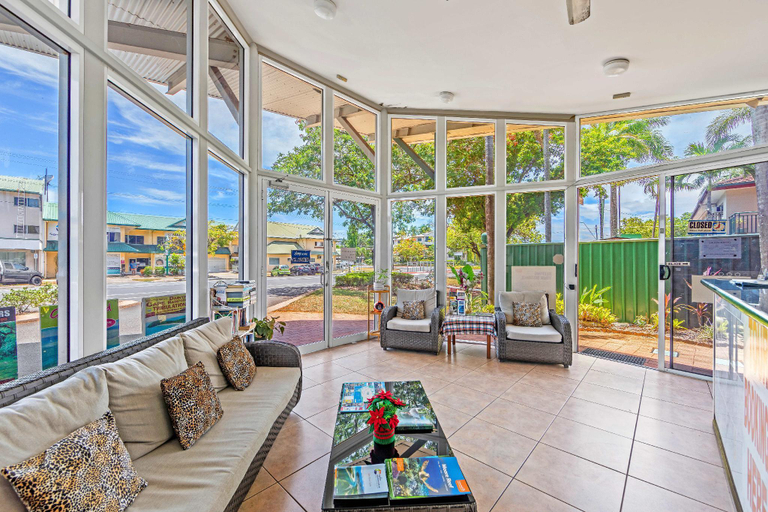 Public Area 5, Koala Court Holiday Apartments, Cairns