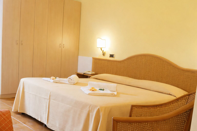 Room 2, FRUIT VILLAGE COPANELLO LA ROTONDA RESORT, Catanzaro