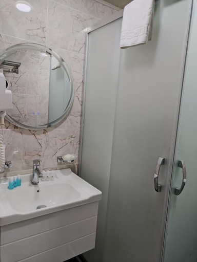 Bathroom 5, Pera Hotel Baku, Baku