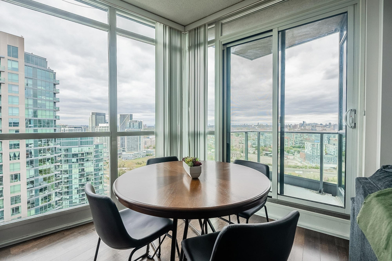 Private kitchen 4, The Bayview - Downtown Toronto, Toronto