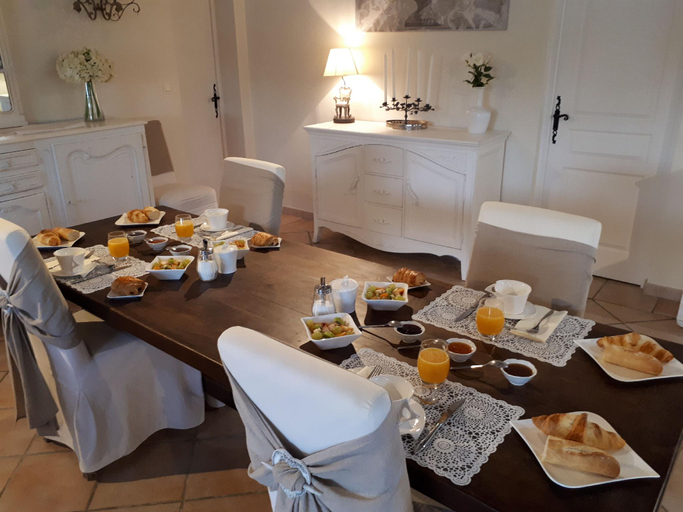 Food & Drinks 5, Aigues Marines, Gard