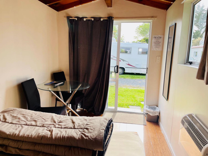 Bedroom 2, A1 Kaikoura Holiday Park, Kaikoura