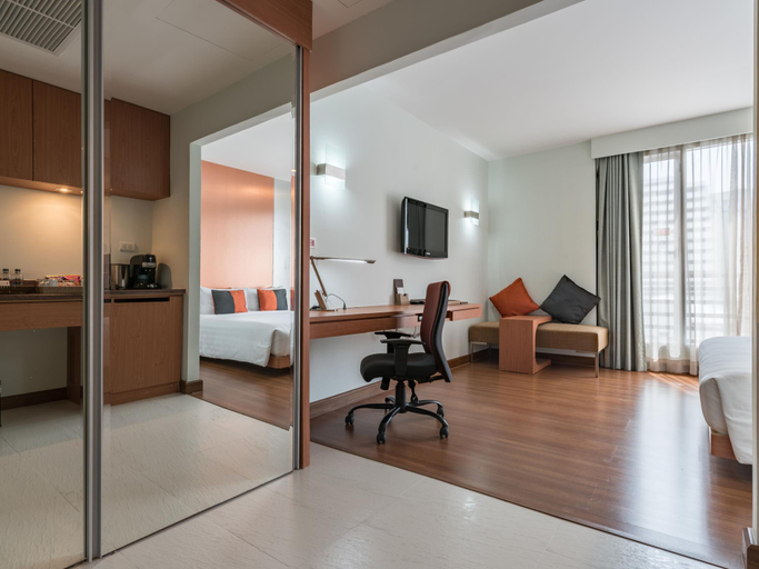 Bedroom 3, Hotel Solo Sukhumvit 2, Khlong Toey