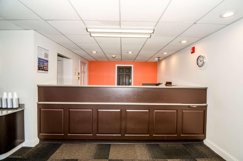 Public Area 2, Motel 6 Newark, DE, New Castle