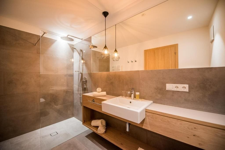 Bathroom 5, Alpenrose's Dining & Living, Bolzano
