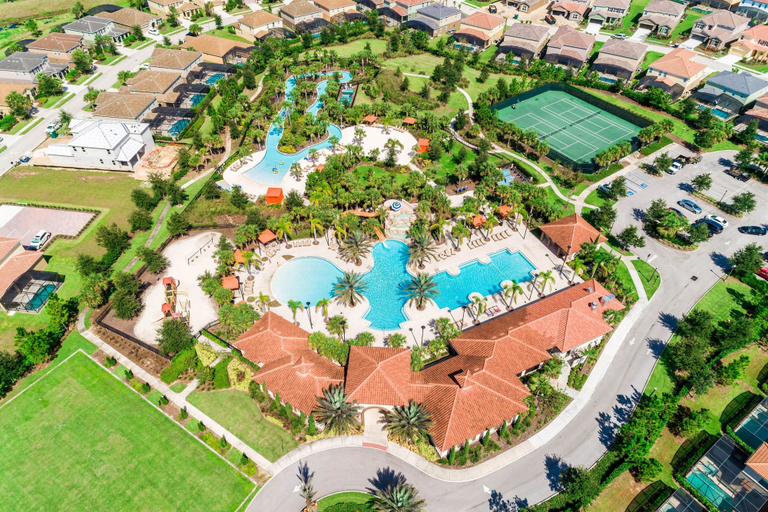 Pool 2, Spacious, Lakefront Home With a Lanai, Private Pool, Spa, & Washer/dryer, Polk