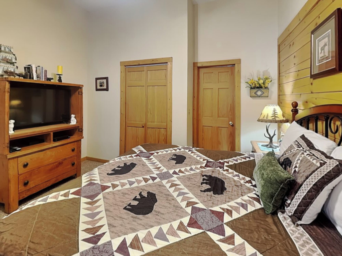 Bedroom 3, Idle Days by Jackson Mountain Rentals, Sevier