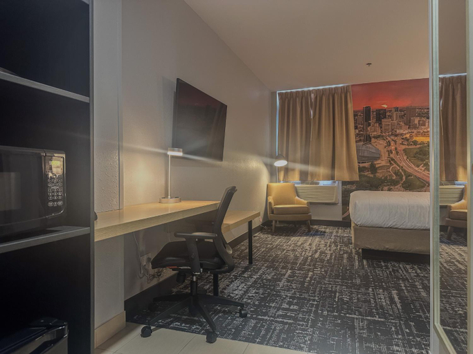 Bedroom, Clarion Pointe Winnipeg – St. Vital District, Division No. 11