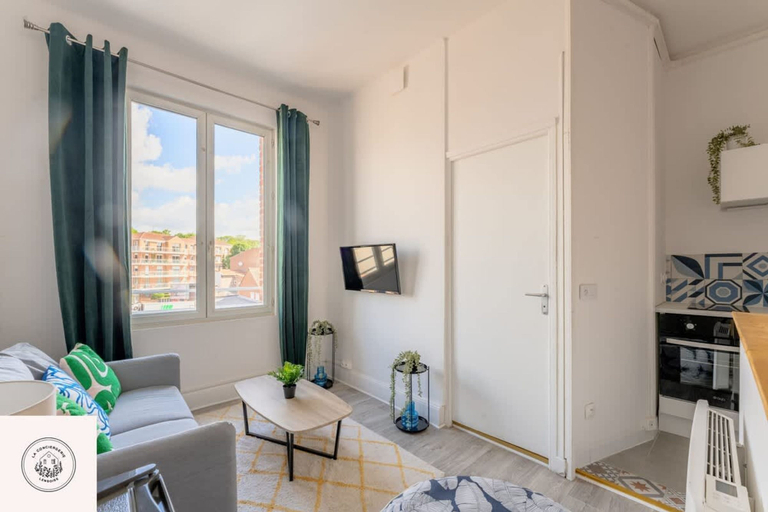Room 2, Le Duplex Inverse Bollaert Fac Gare 2pers, Pas-de-Calais