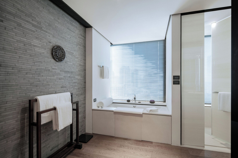 Bathroom 5, The PuLi Shanghai, Shanghai