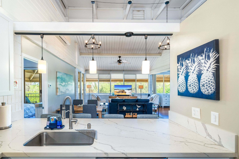 Interior 3, Haleakala Shores A-411 - Modern 2br/2ba, 2 King Beds, Sleeps 4, Split AC, Wi-fi, Maui