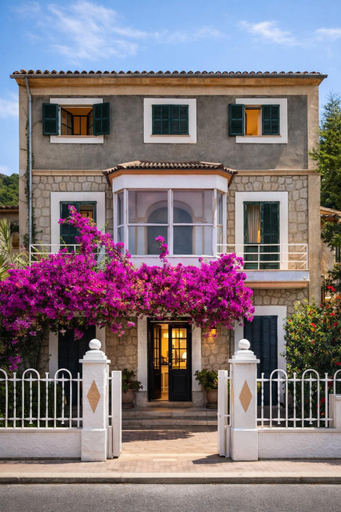 Exterior & Views
