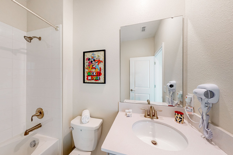 Bathroom 2, Luxury Home With a Private Pool & Game Room - Resort Amenities, Great Location, Osceola