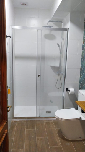 Bathroom 3, Hostal Andalucia, Cádiz