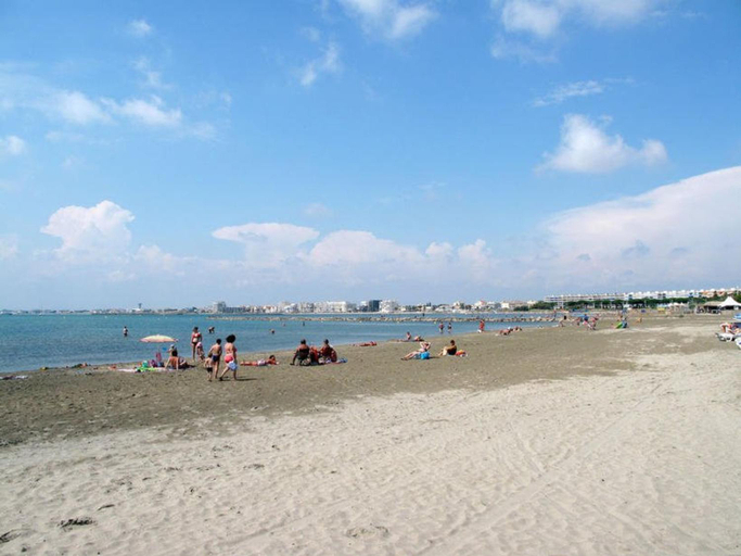 Others 4, Maison Mediterraneenne 60m² avec Patio et Parking Prive, a 5min de la Plage, 3 Pieces Confortables -, Gard