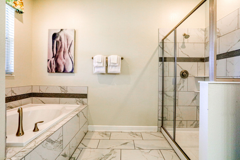 Bathroom 2, Spacious Home With Private Pool, Clubhouse - Near Theme Parks, Osceola