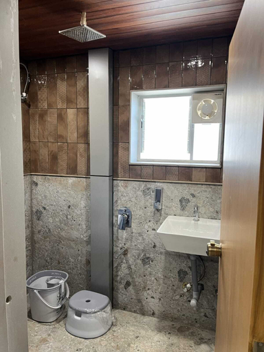 Bathroom 4, Urban Stays Service Apartment, Nagpur