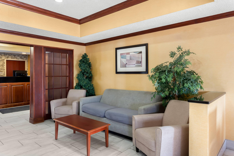 Public Area 3, Quality Inn & Suites Niles, Berrien