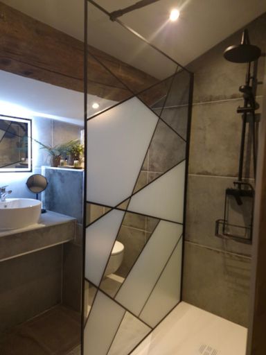 Bathroom 2, Villa Maskali, Aude