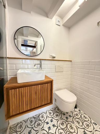 Bathroom 3, Las Ramblas Apartments Old Town, Barcelona