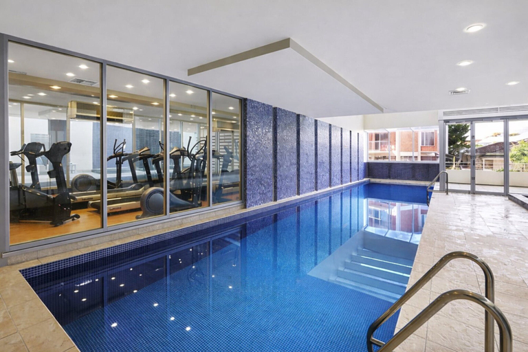 Pool 5, Stylish 2-bed With Terrace, 3-min Walk to Beach, Adelaide