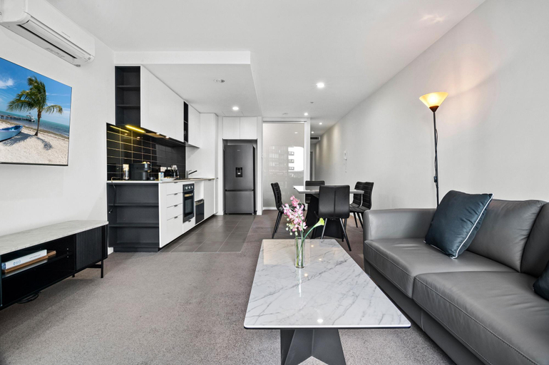 Separate living room 3, Modern 1 Bed Apartment with City Views, Melbourne