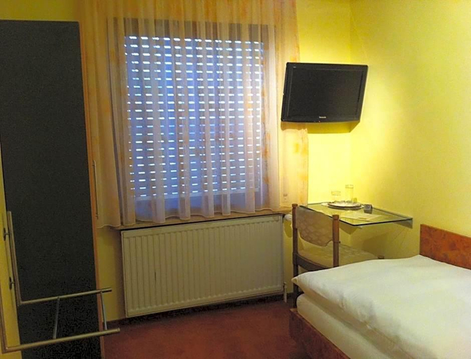 Bedroom 4, Hotel Die Post in Bürgel GmbH, Offenbach am Main