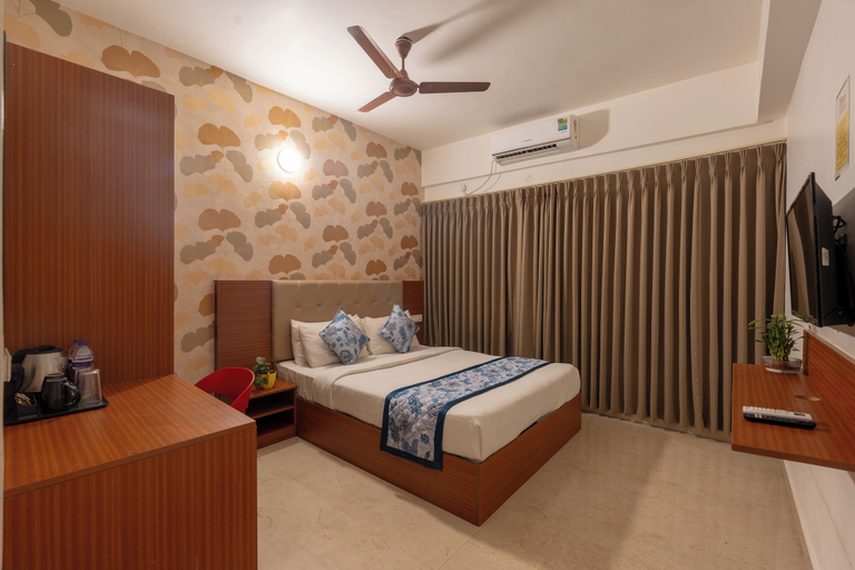 Room 5, Hotel Petals Otium, Bangalore