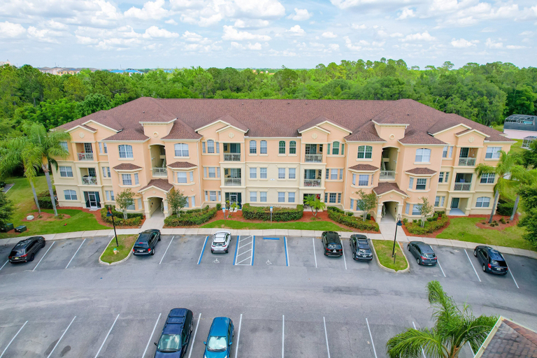 Exterior 4, Ground Floor Condo With Shared hot tub & Pool, Wifi, Lanai, W/d, & AC, Polk