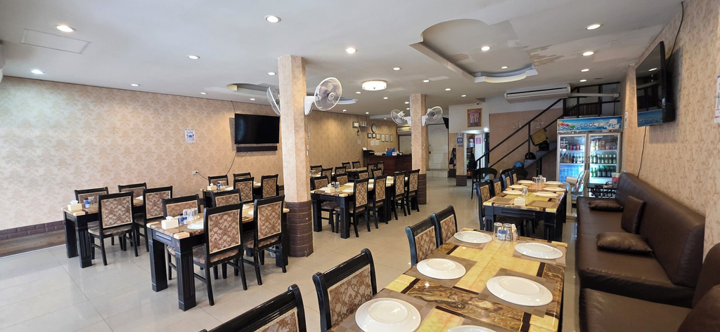 Dining 4, Mahi Guest House & Restaurant, Pattaya
