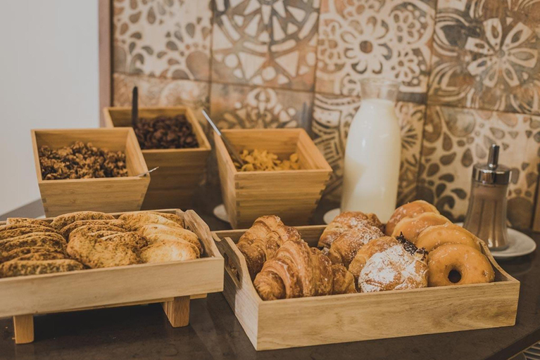 Food & Drinks 5, Hostal Mare Nostrum, Barcelona