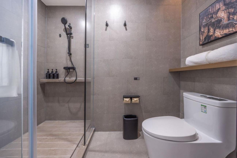 Bathroom 3, Atour Hotel Nanjing Jiangning Hushan Road, Nanjing