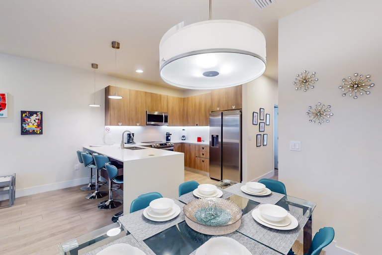 Room 3, Dog-friendly Retreat With Pool, Covered Patio, Children's Items, Grill, & AC, Lake
