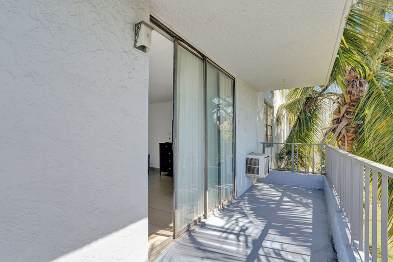 Terrace/patio 2, Park Towers, Miami-Dade