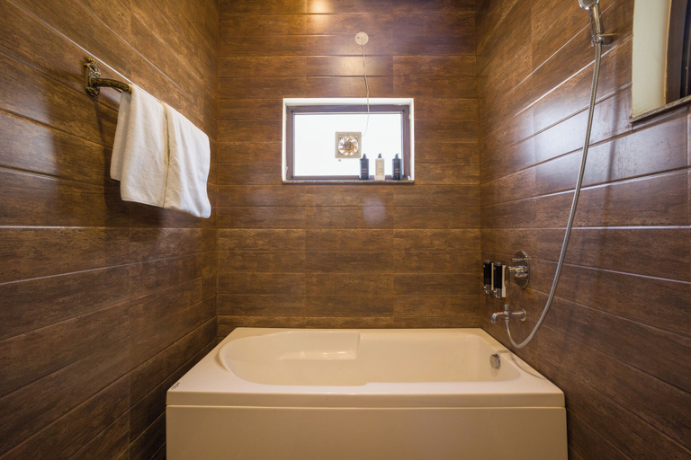 Bathroom 4, Alaya Stays Rahta 3BHK Villa, Dehradun