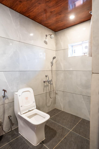 Bathroom 3, Coastal Pearl Home Stay, Murudeshwar, Uttara Kannada