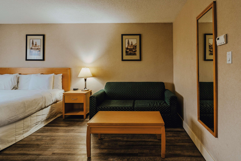 Bedroom 4, SureStay Plus by Best Western Coquitlam, Greater Vancouver