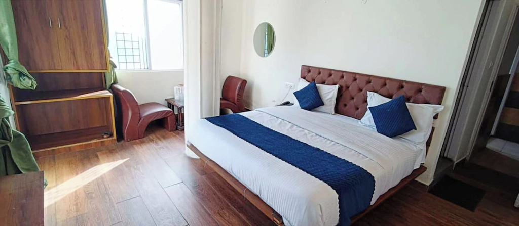 Room 5, Premium Hotel A-P-S-A-R-A Grand Shimla, Shimla